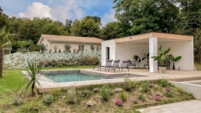 Villa contemporaine avec piscine - 8 couchages